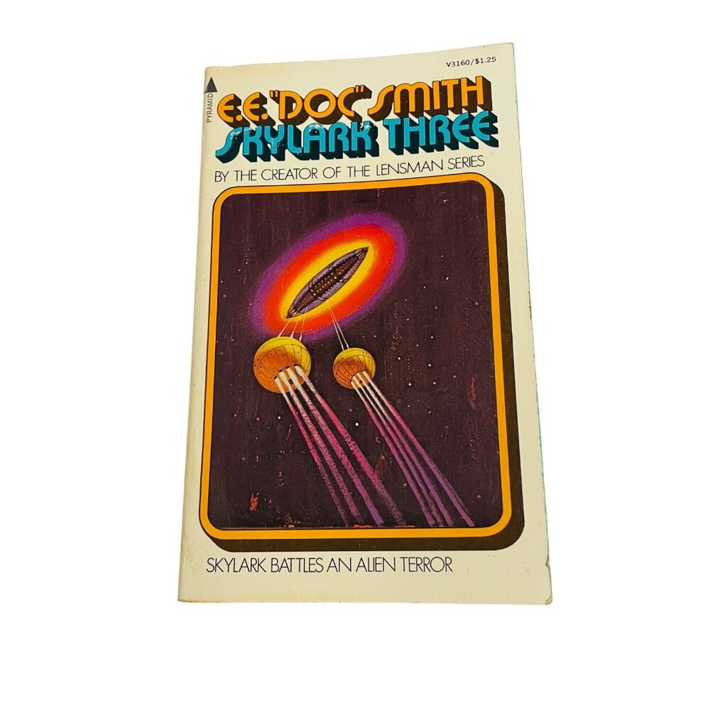 E.E. Doc Smith Skylark Three Paperback Book Sci-Fi Novel Pyramid Book 1974